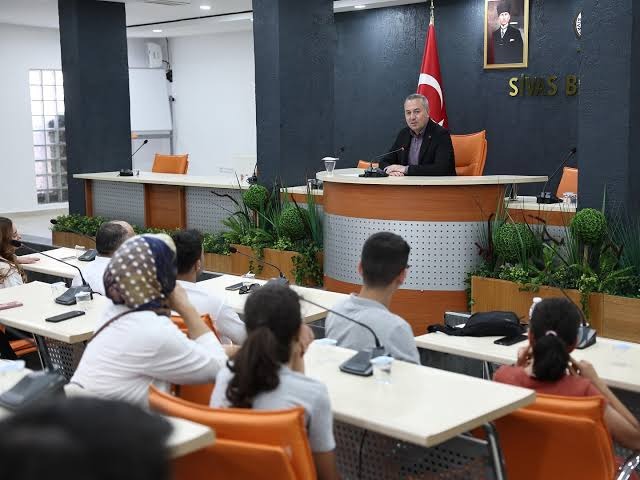 Dr. Adem Uzun - Sivas Gençlik Buluşması